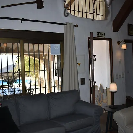 Angarilla Mit Privatem Pool